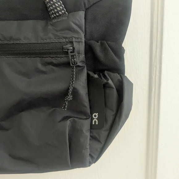 On Running Track Pack Mini Elite - Picture 2 of 4